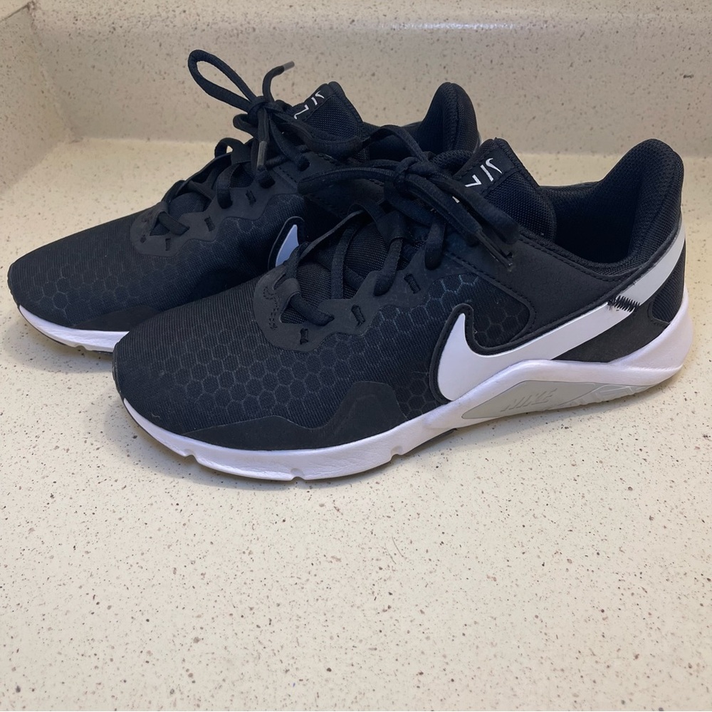 Nike Women's Legend Essential 2 Training Sneakers Size 7 US